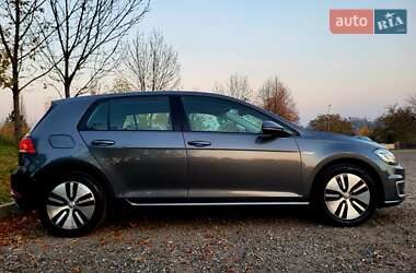 Хэтчбек Volkswagen e-Golf 2018 в 