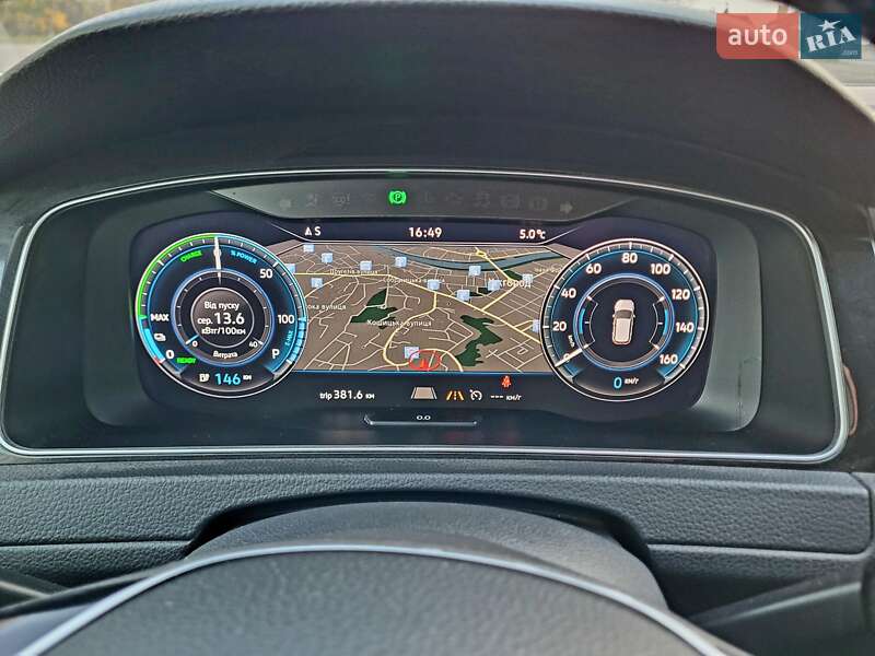 Хетчбек Volkswagen e-Golf 2018 в Ужгороді