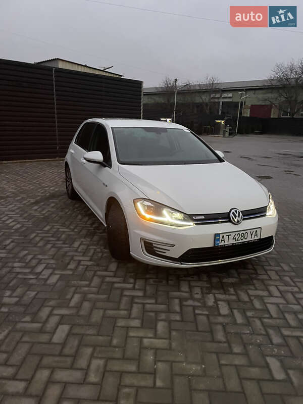 Хетчбек Volkswagen e-Golf 2019 в Івано-Франківську