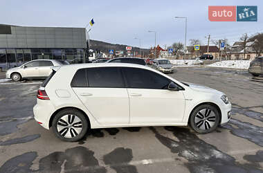 Хэтчбек Volkswagen e-Golf 2014 в 