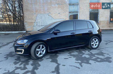 Хэтчбек Volkswagen e-Golf 2015 в 