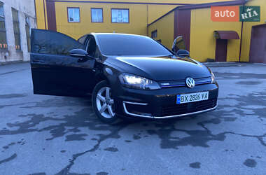 Хэтчбек Volkswagen e-Golf 2015 в 