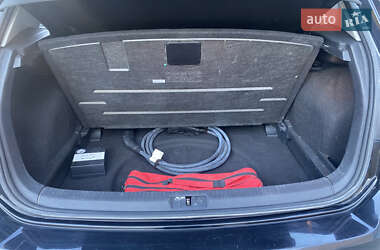 Хэтчбек Volkswagen e-Golf 2015 в 