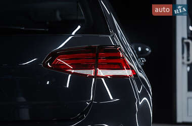 Хэтчбек Volkswagen e-Golf 2020 в 