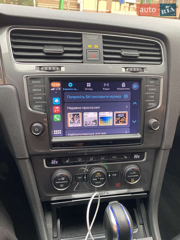 Хетчбек Volkswagen e-Golf 2016 в Києві