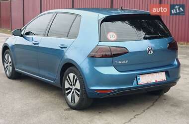 Хетчбек Volkswagen e-Golf 2015 в 