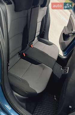 Хетчбек Volkswagen e-Golf 2015 в 