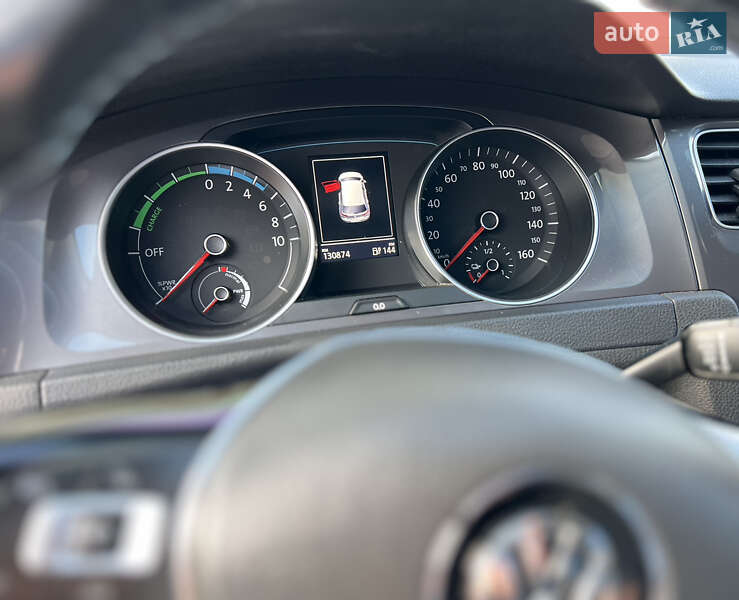Хэтчбек Volkswagen e-Golf 2015 в Ивано-Франковске