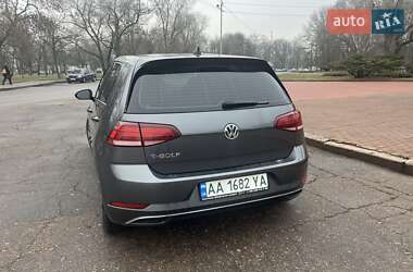 Хэтчбек Volkswagen e-Golf 2017 в Кропивницком