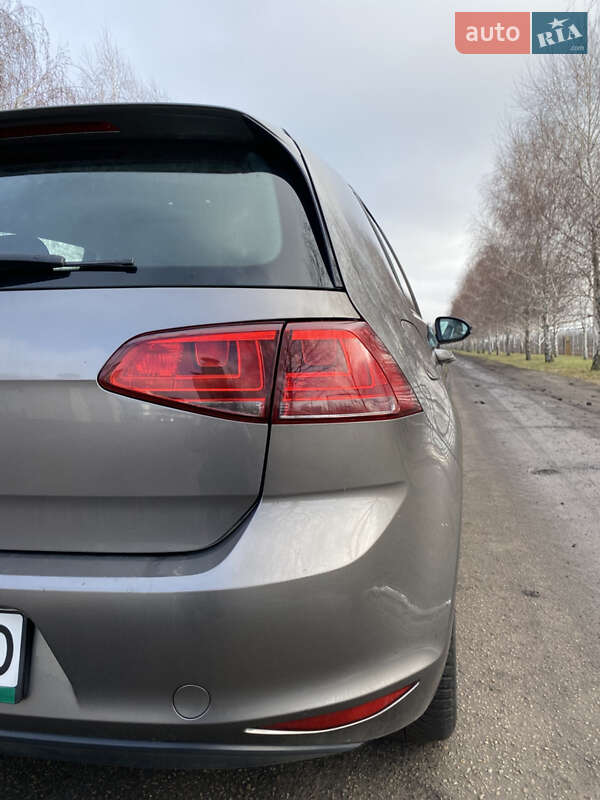 Хетчбек Volkswagen e-Golf 2016 в Дніпрі