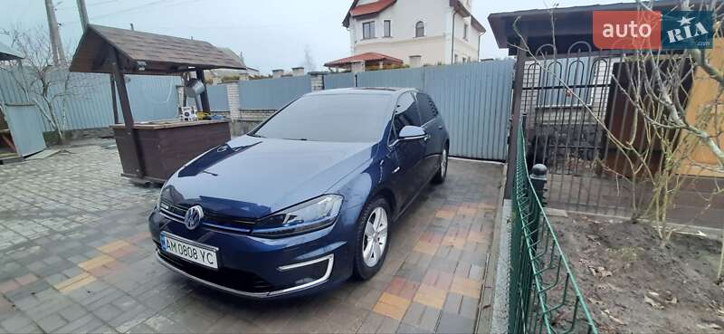 Хетчбек Volkswagen e-Golf 2016 в Житомирі