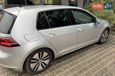 Хэтчбек Volkswagen e-Golf 2014 в Киеве