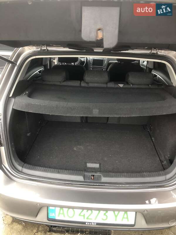 Хетчбек Volkswagen e-Golf 2015 в Ужгороді