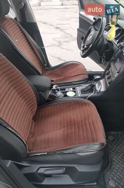 Хетчбек Volkswagen e-Golf 2017 в 