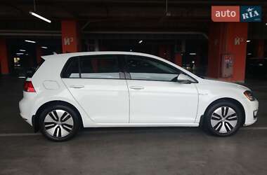 Хетчбек Volkswagen e-Golf 2016 в Львові