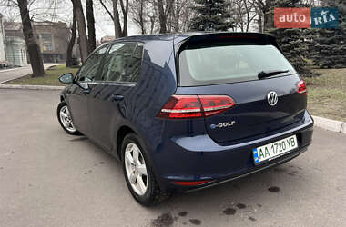 Хетчбек Volkswagen e-Golf 2015 в Дніпрі