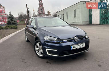 Хетчбек Volkswagen e-Golf 2015 в Дніпрі