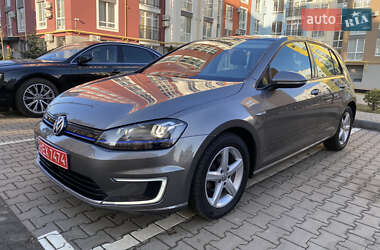 Хэтчбек Volkswagen e-Golf 2015 в Черновцах