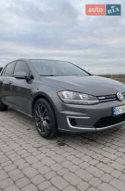 Хэтчбек Volkswagen e-Golf 2017 в Львове
