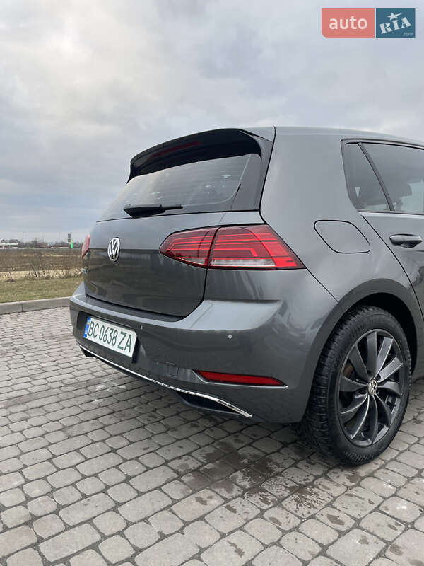 Хетчбек Volkswagen e-Golf 2017 в Львові