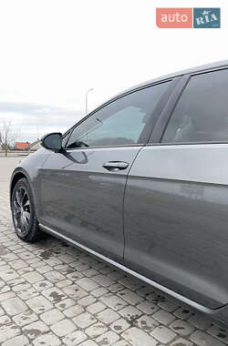 Хэтчбек Volkswagen e-Golf 2017 в Львове