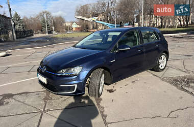 Хетчбек Volkswagen e-Golf 2015 в Дніпрі