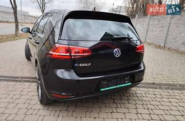 Хетчбек Volkswagen e-Golf 2016 в Києві