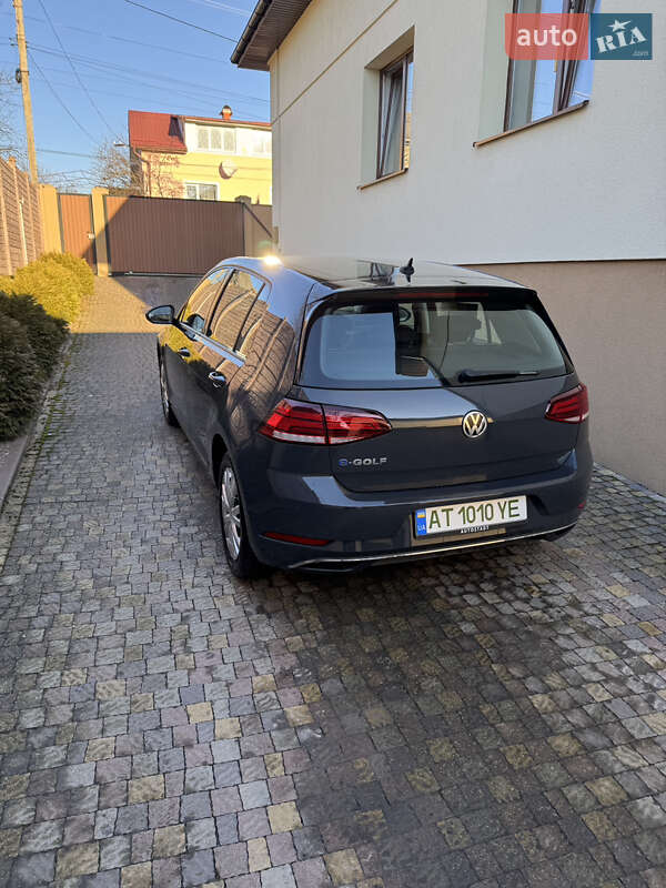 Хэтчбек Volkswagen e-Golf 2020 в Долине
