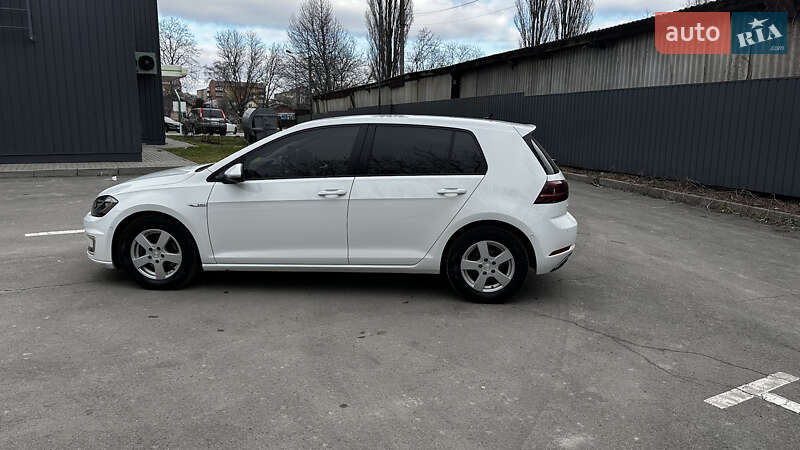 Хетчбек Volkswagen e-Golf 2017 в Кам'янець-Подільському
