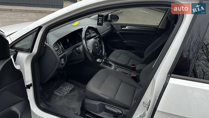 Хетчбек Volkswagen e-Golf 2017 в Кам'янець-Подільському