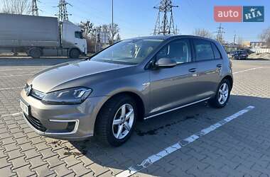 Хетчбек Volkswagen e-Golf 2014 в Чернівцях