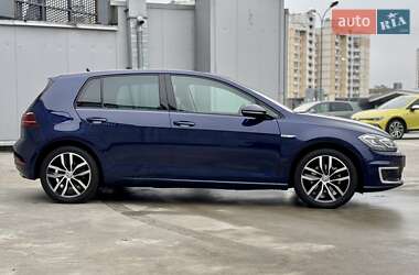 Хэтчбек Volkswagen e-Golf 2018 в Киеве