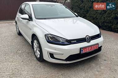 Хетчбек Volkswagen e-Golf 2015 в Києві