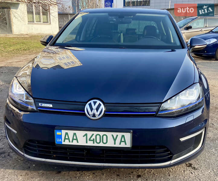 Хэтчбек Volkswagen e-Golf 2016 в Киеве