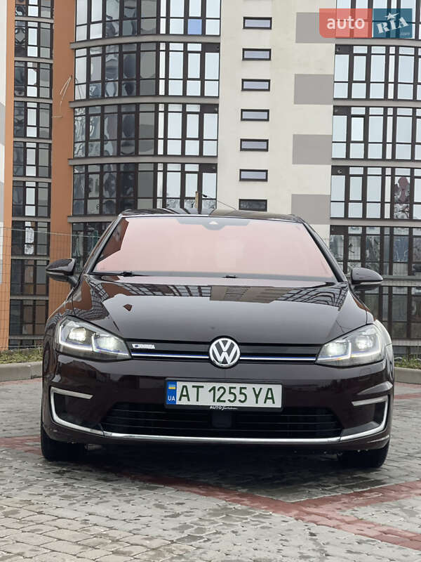 Хетчбек Volkswagen e-Golf 2017 в Івано-Франківську