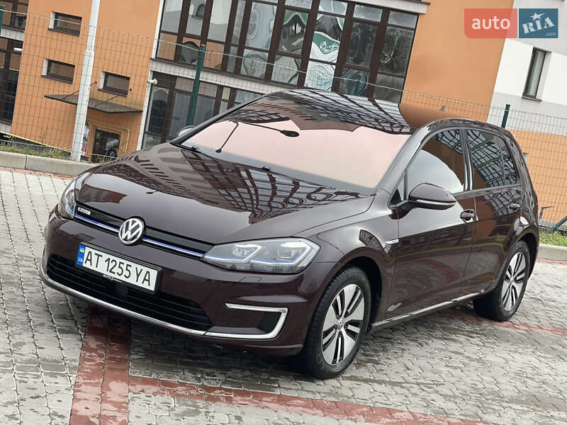 Хетчбек Volkswagen e-Golf 2017 в Івано-Франківську