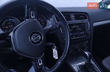 Хэтчбек Volkswagen e-Golf 2015 в Днепре