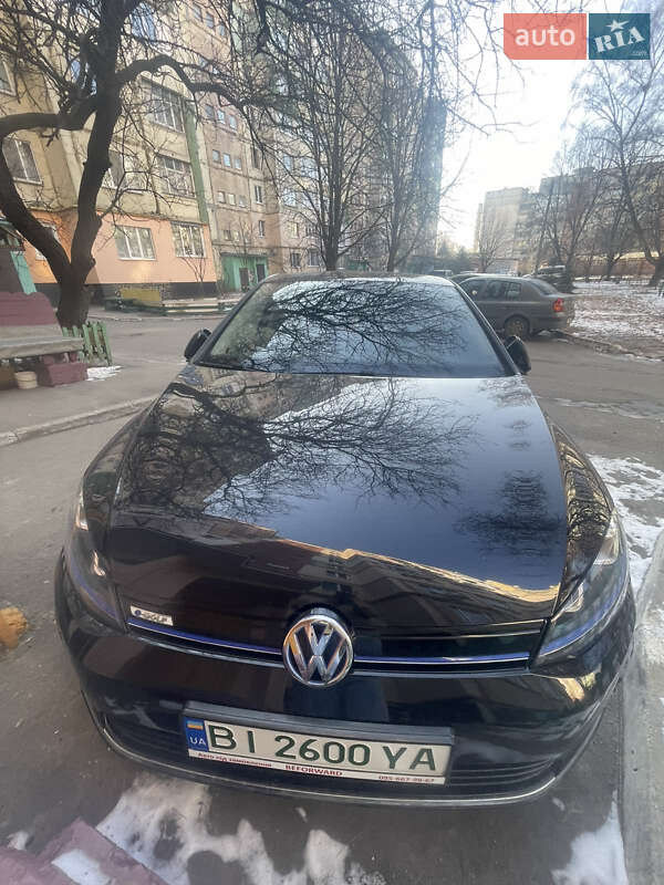 Хетчбек Volkswagen e-Golf 2014 в Полтаві