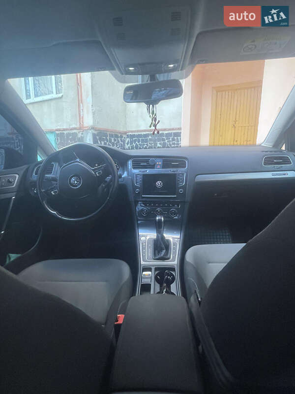 Хетчбек Volkswagen e-Golf 2014 в Полтаві