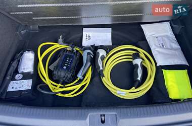 Хэтчбек Volkswagen e-Golf 2020 в 