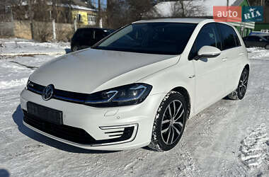 Хэтчбек Volkswagen e-Golf 2019 в Киеве