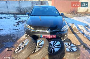 Хэтчбек Volkswagen e-Golf 2015 в Днепре