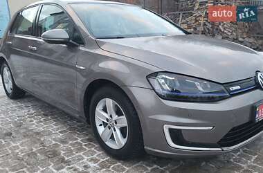 Хетчбек Volkswagen e-Golf 2015 в Чорткові