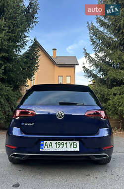 Хэтчбек Volkswagen e-Golf 2018 в Киеве