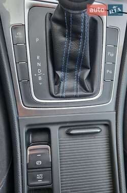 Хетчбек Volkswagen e-Golf 2015 в 
