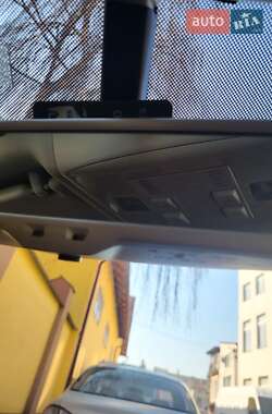 Хетчбек Volkswagen e-Golf 2015 в 