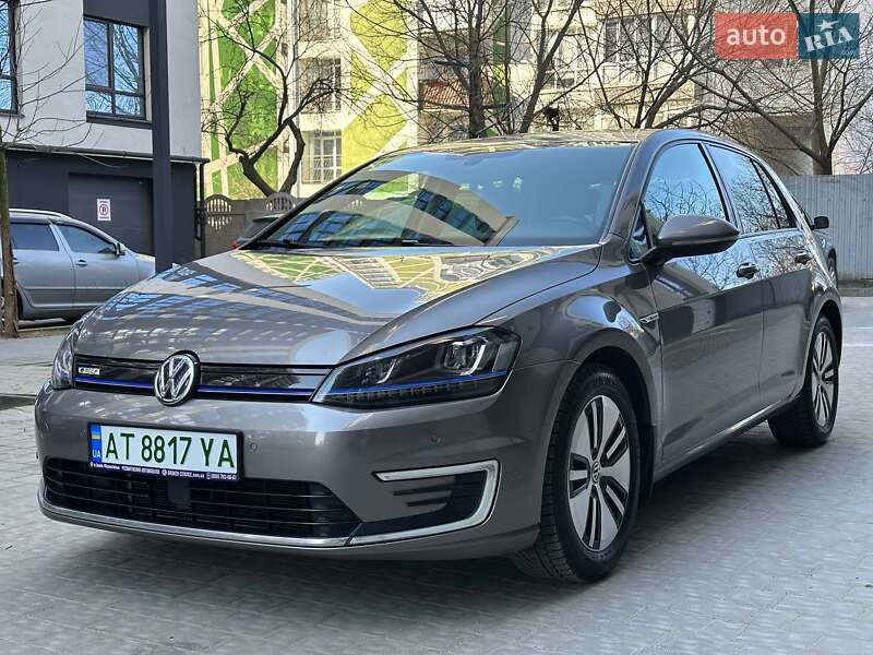Volkswagen e-Golf 2015