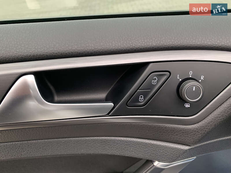 Хетчбек Volkswagen e-Golf 2020 в Києві