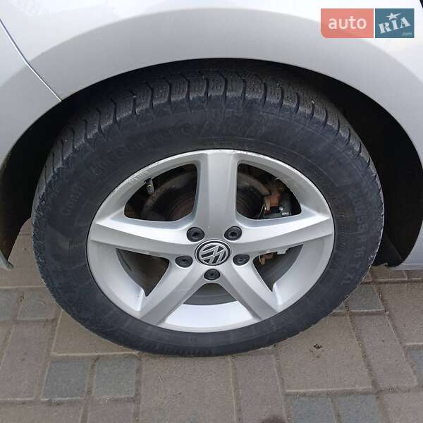 Хэтчбек Volkswagen e-Golf 2014 в Гайсине