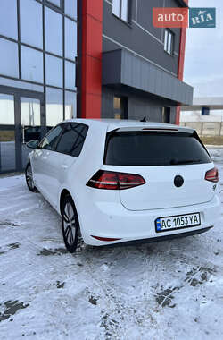 Хэтчбек Volkswagen e-Golf 2014 в 
